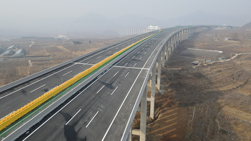 臨淄至臨沂高速公路金山互通至中莊互通段建成通車