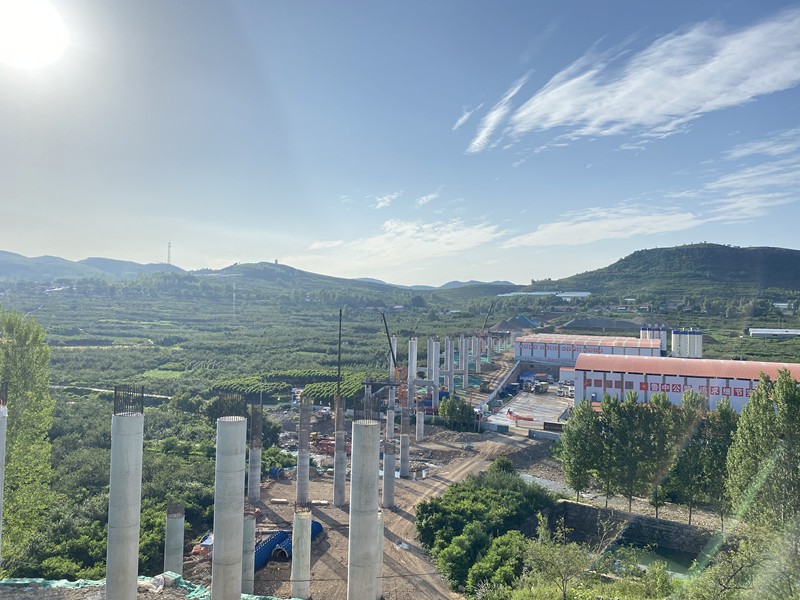 臨臨高速六標西里互通立交A匝道橋有序施工