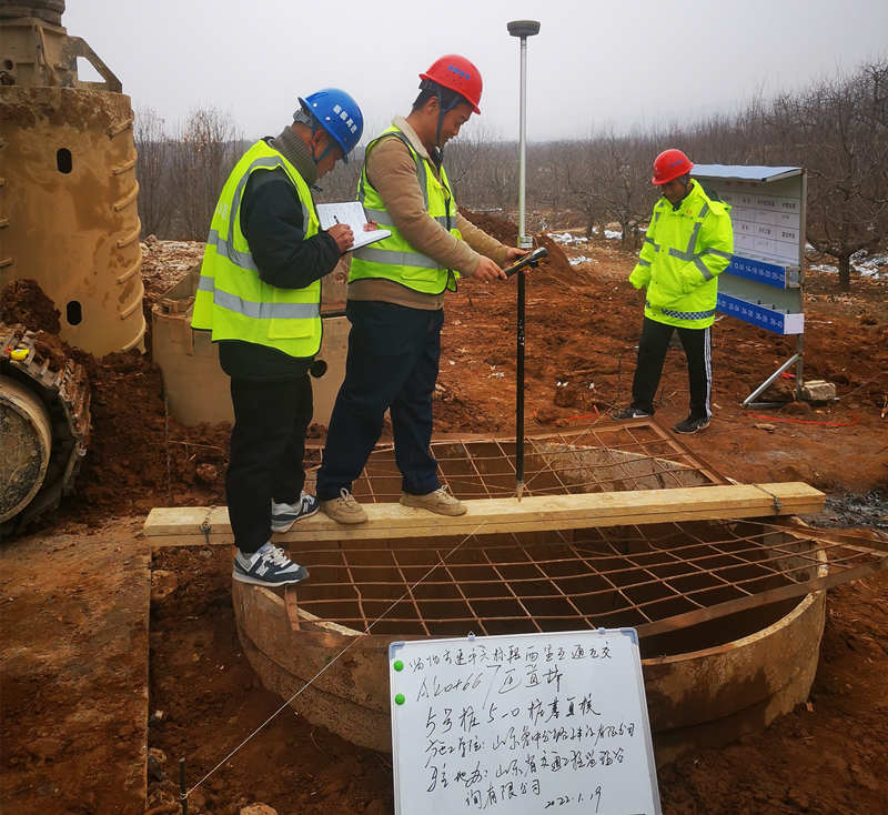 平凡崗位  默默堅(jiān)守?千錘百煉  終成鋼 ——記臨臨高速六標(biāo)測量隊(duì)長工匠精神先進(jìn)事跡