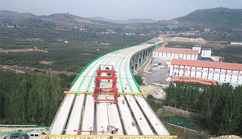 尋找最美公路人：學(xué)練結(jié)合、恪盡職守的青年公路人李軒