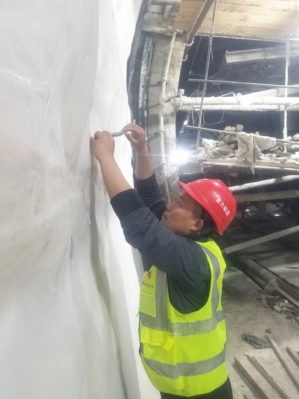 尋找最美公路人：樸實(shí)無華、沖勁十足的代衛(wèi)