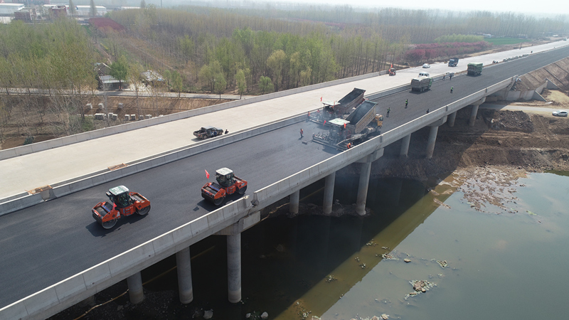 現(xiàn)場(chǎng)施工照片 (2)546w5Z_副本 現(xiàn)場(chǎng)施工照片 (2)546w5Z_副本