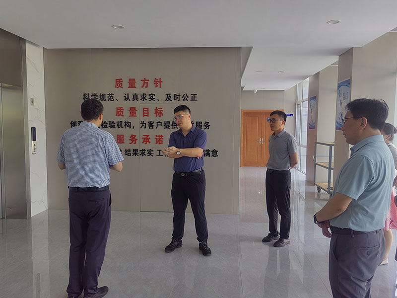 山東科技大學(xué)交通學(xué)院蘇會(huì)峰副院長(zhǎng)帶領(lǐng)專家學(xué)者一行來(lái)公司調(diào)研交流