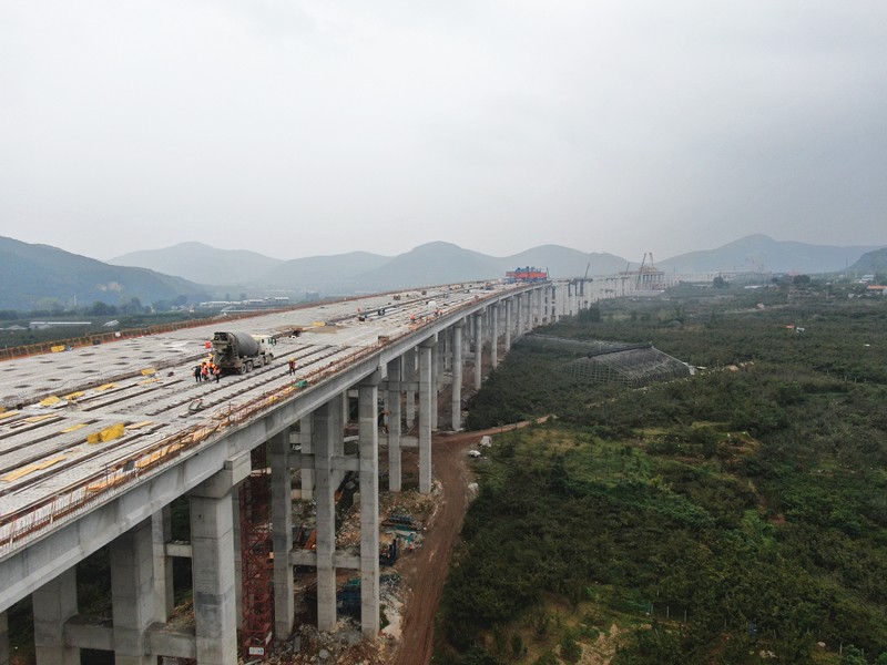 7、瓦日鐵路公鐵立交各工序有序施工_副本