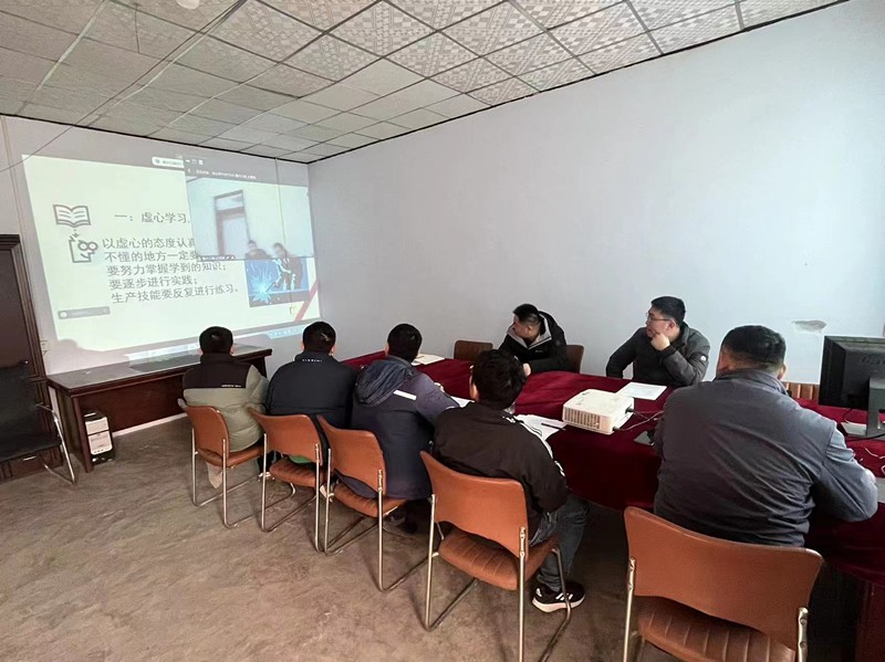 第五區(qū)域項目部跨線開展“開工第一課”培訓活動