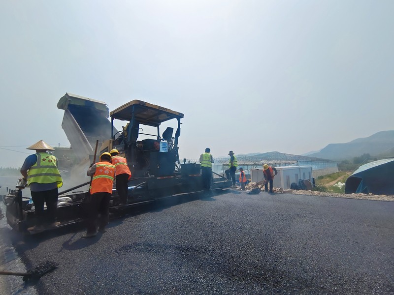 微信圖片_20240522093645分水新村多村振興設(shè)施農(nóng)業(yè)建設(shè)項(xiàng)目水穩(wěn)及瀝青路面施工2
