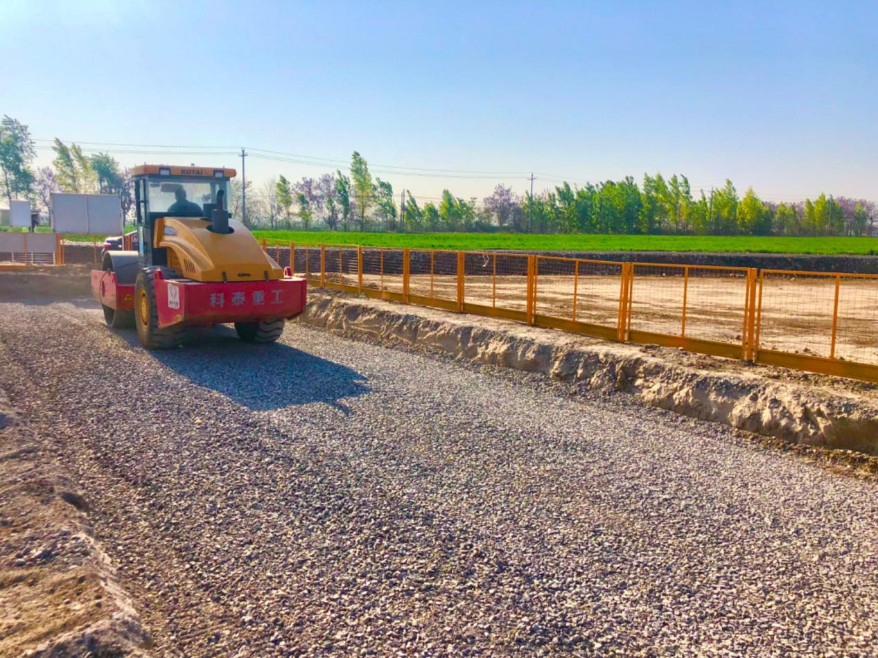 陽(yáng)光下的你