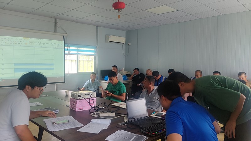 對(duì)施工隊(duì)伍進(jìn)行安全教育5a-55p_副本