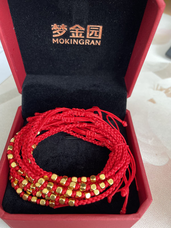 腕間星辰，熠熠生輝——魯中公路為女職工送上節(jié)日禮物