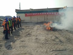 養(yǎng)護(hù)工程分公司南崔路進(jìn)行消防應(yīng)急演練