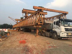 人民路孝婦河橋第一塊梁板架設(shè)完成