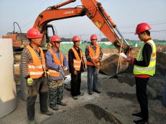 十月，我們一起奮戰(zhàn)