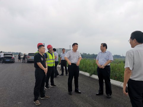 省交通廳工會(huì)副主席王迎軍到青蘭項(xiàng)目部調(diào)研并慰問(wèn)