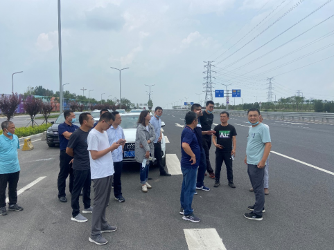 【抓作風(fēng) 創(chuàng)效益】魯山大道―魯泰大道互通立交橋工程、魯山大道拓寬改造工程順利通過交工驗(yàn)收