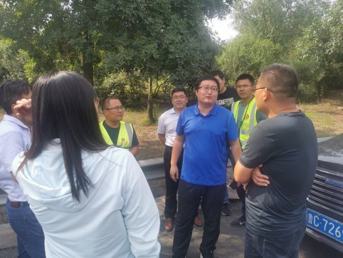 【抓作風(fēng) 創(chuàng)效益】G205山深線南外環(huán)至博山萊城界段中修工程完成階段性交工驗收