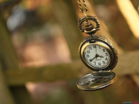 不忘過(guò)去，珍惜現(xiàn)在，相信未來(lái)