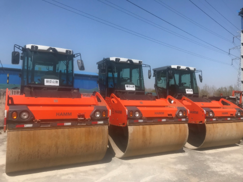 公司進(jìn)行設(shè)備物資盤點(diǎn)